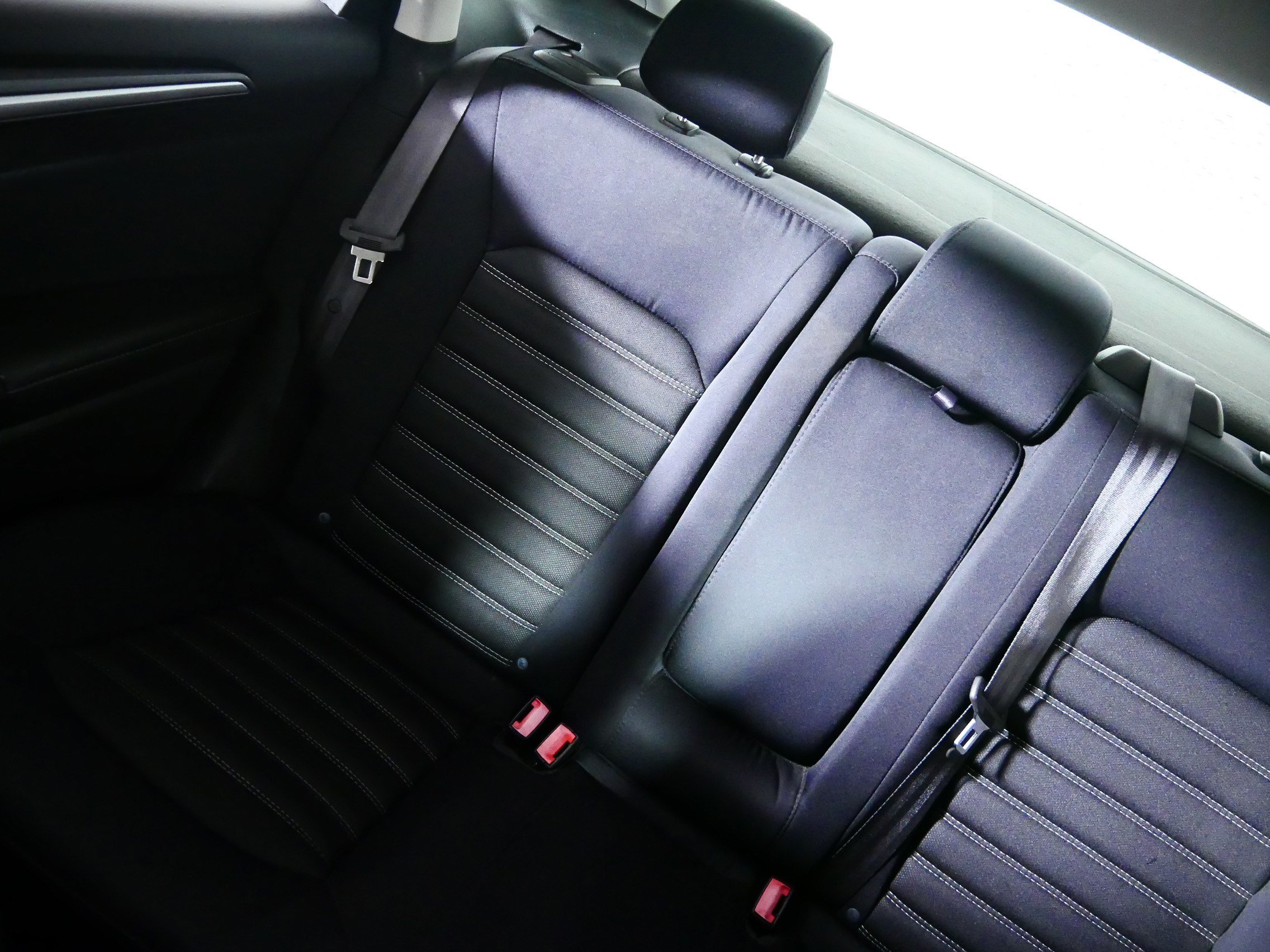 Used 2013 Ford Fusion SE FWD image 12