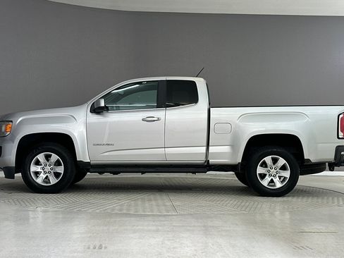 Used 2017 GMC Canyon SLE w/ SLE Convenience Package RWD image 2