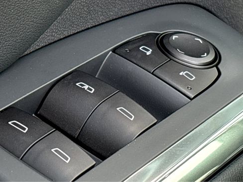 New 2026 Chevrolet Traverse LT w/ LPO, Floor Liner Package image 23