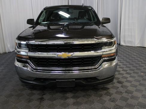Used 2018 Chevrolet Silverado 1500 LT image 2