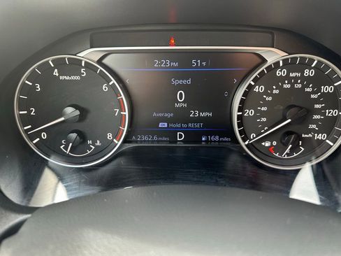 Used 2024 Nissan Altima 2.5 SV FWD image 14
