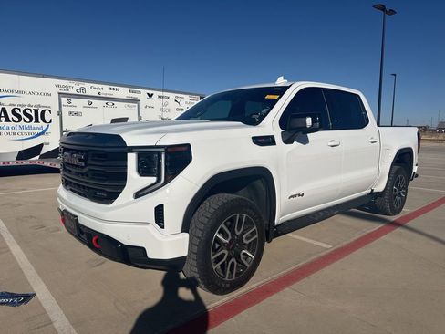 Used 2024 GMC Sierra 1500 AT4 w/ Technology Package image 1