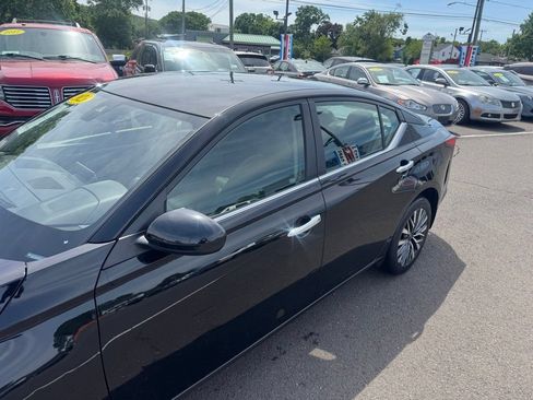 Used 2023 Nissan Altima 2.5 SV AWD/4WD image 10