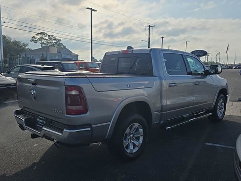 Used 2022 RAM 1500 Laramie AWD/4WD image 6
