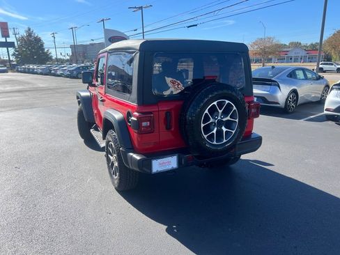 Used 2025 Jeep Wrangler Sport image 3