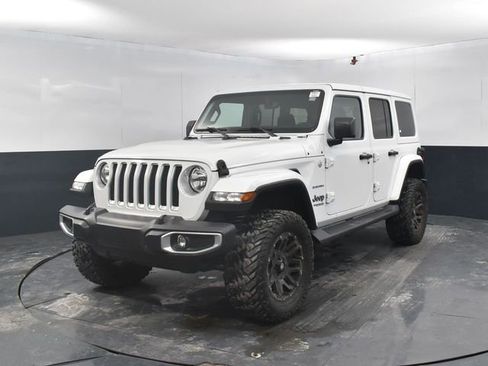 Used 2021 Jeep Wrangler Unlimited Sahara w/ Uconnect 4C Nav & Sound Group image 4