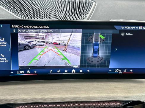 Used 2025 BMW 330i Sedan w/ Premium Package image 19