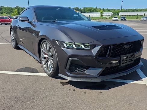 Used 2024 Ford Mustang GT Premium RWD image 3