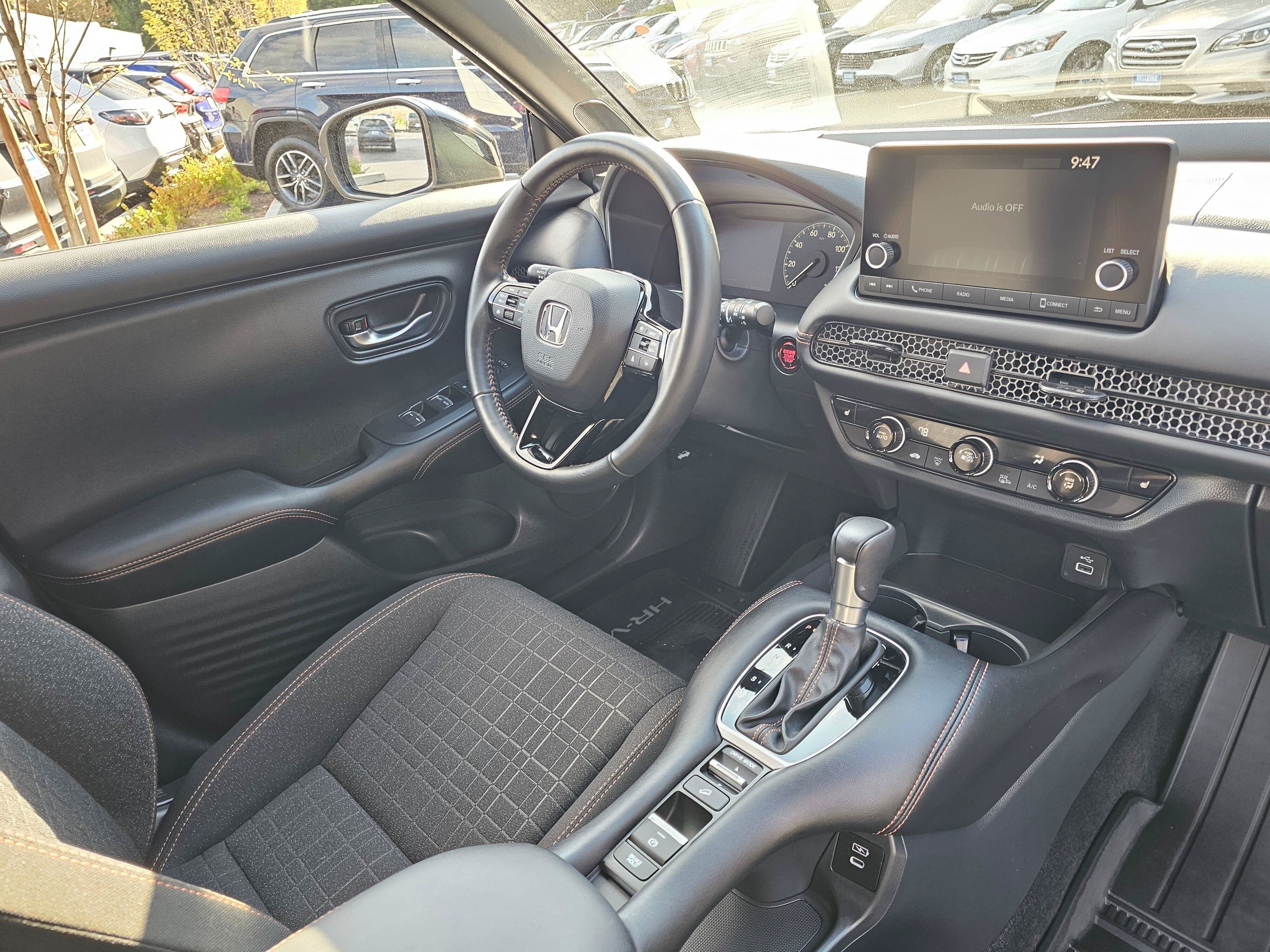 Used 2025 Honda HR-V Sport image 10