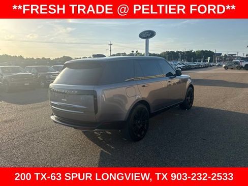 Used 2025 Land Rover Range Rover Long Wheelbase SE AWD/4WD image 5