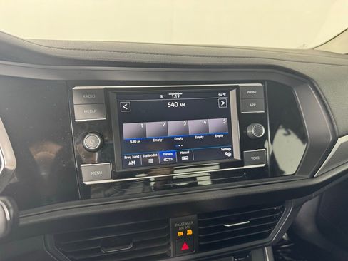 Used 2022 Volkswagen Jetta S image 14