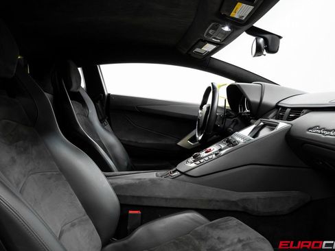 Used 2015 Lamborghini Aventador LP 700-4 AWD/4WD image 34