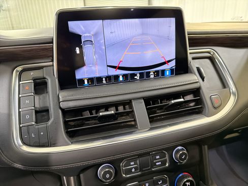 Used 2021 Chevrolet Tahoe Z71 w/ Z71 Signature Package image 18