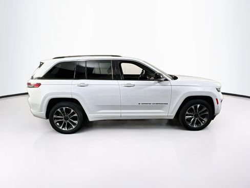 Used 2023 Jeep Grand Cherokee Overland AWD/4WD image 4