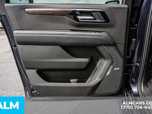 Used 2025 Chevrolet Suburban Premier AWD/4WD image 56