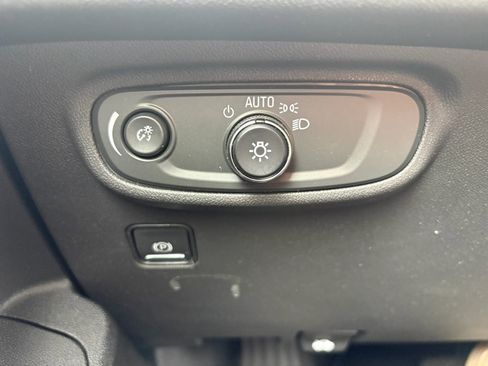 Used 2020 GMC Terrain SLE w/ Driver Convenience Package image 26