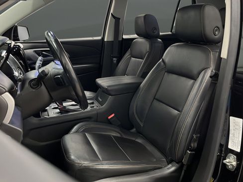 Used 2019 Chevrolet Traverse LT AWD/4WD image 9