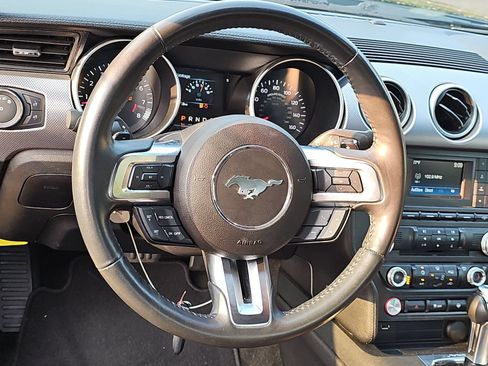 Used 2018 Ford Mustang GT RWD image 13