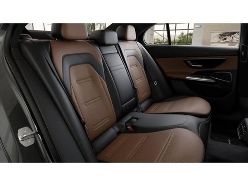 New 2026 Mercedes-Benz E 53 AMG e 4MATIC Sedan image 4