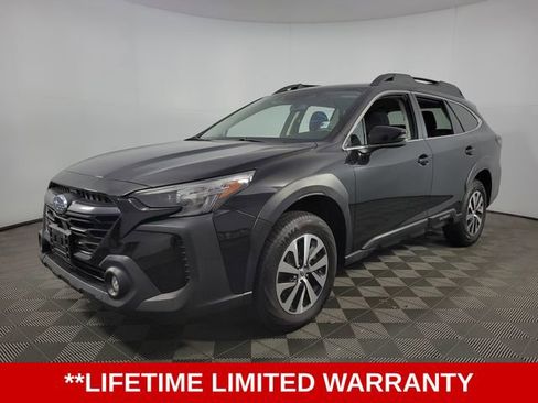 Used 2024 Subaru Outback Premium image 3