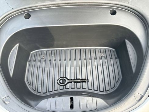 Used 2022 Tesla Model 3 Long Range AWD/4WD image 18