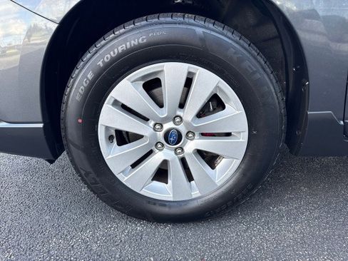 Used 2019 Subaru Outback 2.5i Premium image 12