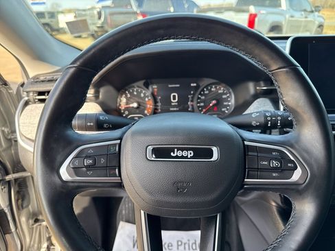 Certified 2022 Jeep Compass Latitude w/ Convenience Group image 8