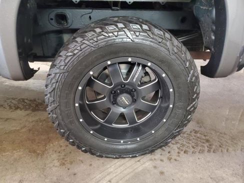 Used 2020 Chevrolet Silverado 1500 Custom w/ Custom Value Package image 5