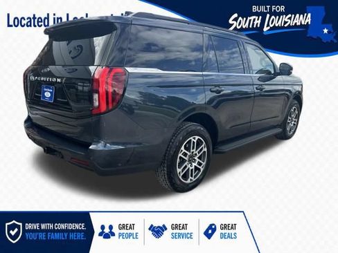 Used 2025 Ford Expedition Active AWD/4WD image 5
