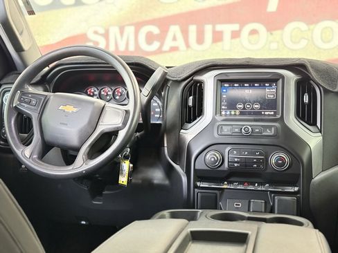 Used 2020 Chevrolet Silverado 1500 Custom w/ Custom Value Package image 27