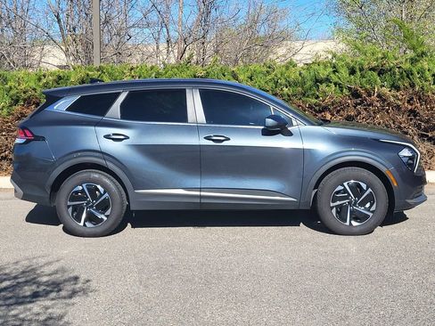 Used 2023 Kia Sportage LX AWD/4WD image 4