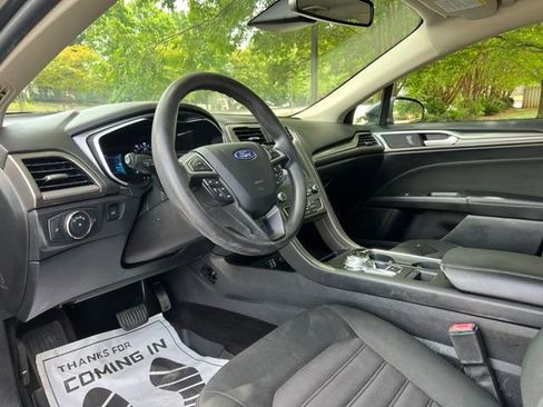 Used 2019 Ford Fusion SE AWD/4WD image 11