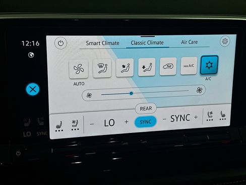 Used 2024 Volkswagen Atlas SE image 24