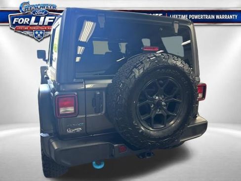 Used 2024 Jeep Wrangler Unlimited AWD/4WD image 3