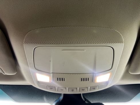 Used 2023 Ford Edge Titanium image 22