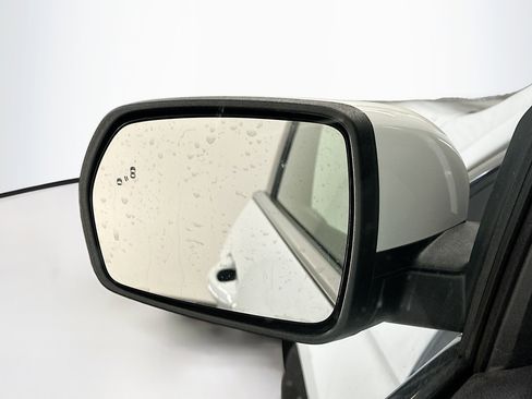 Used 2024 Ford Edge SEL image 16