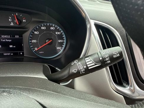 Used 2021 Chevrolet Equinox LS w/ LS Convenience Package image 34