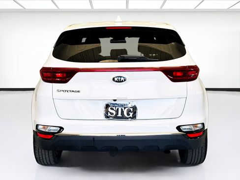 Used 2021 Kia Sportage LX image 5