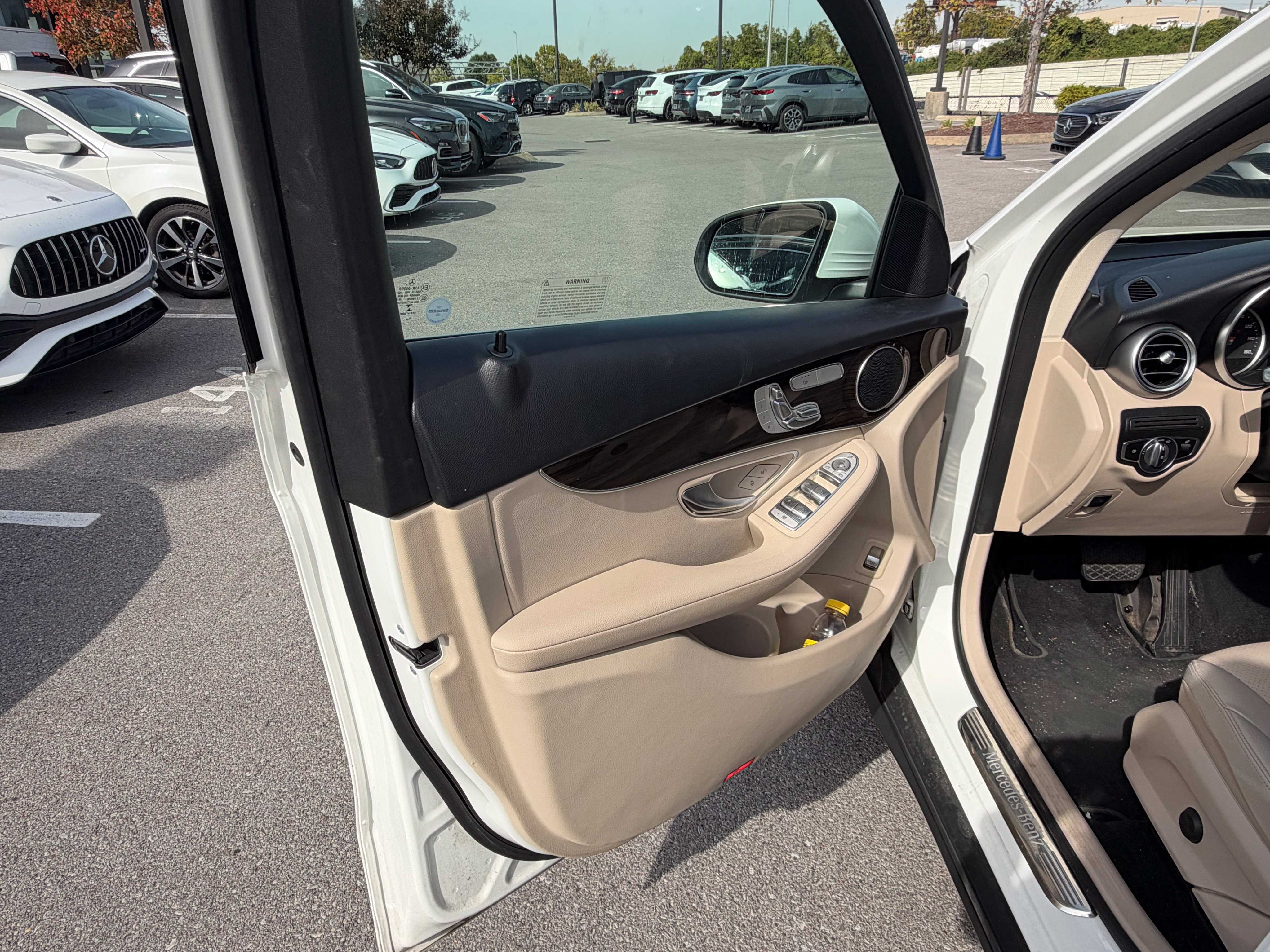 Used 2020 Mercedes-Benz GLC 300 4MATIC image 5