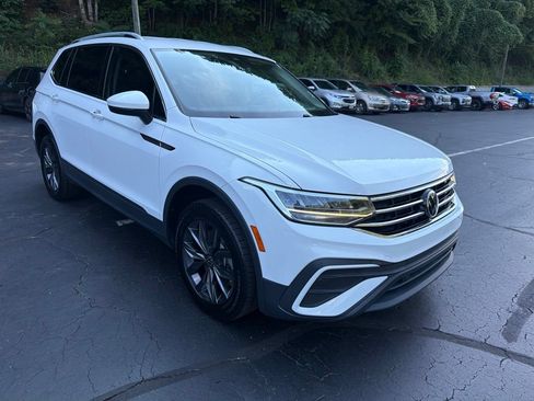 Used 2022 Volkswagen Tiguan SE AWD/4WD image 5