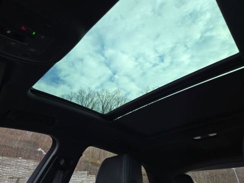 Used 2024 Audi Q3 2.0T Premium Plus w/ Premium Plus Package image 33