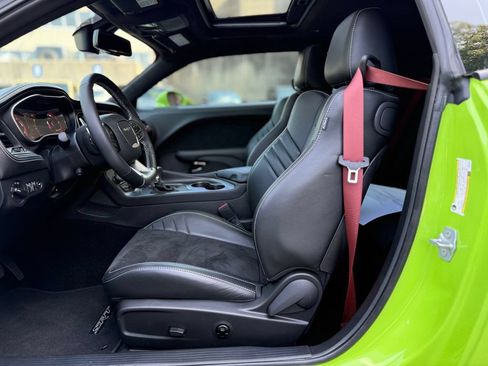 Used 2023 Dodge Challenger SRT Hellcat RWD image 17