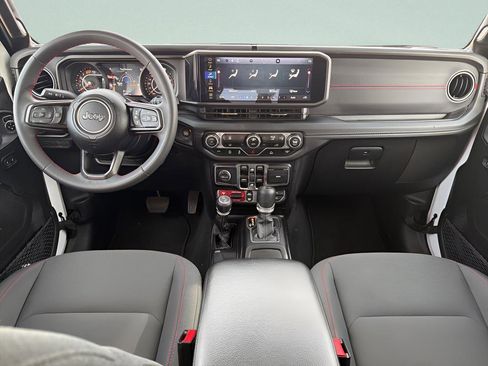 Used 2024 Jeep Wrangler Unlimited Rubicon image 17