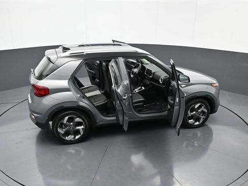Certified 2022 Hyundai Venue Limited FWD image 42