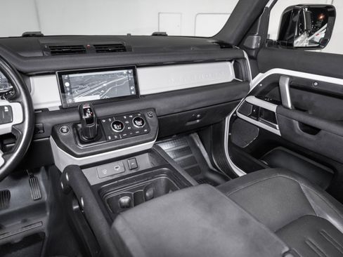 Used 2022 Land Rover Defender 110 X-Dynamic SE image 36