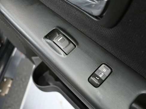 Used 2007 GMC Canyon SLE image 35