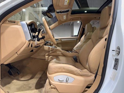 Used 2013 Porsche Cayenne GTS image 12