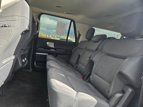 Certified 2025 Ford Expedition Max Active image 11