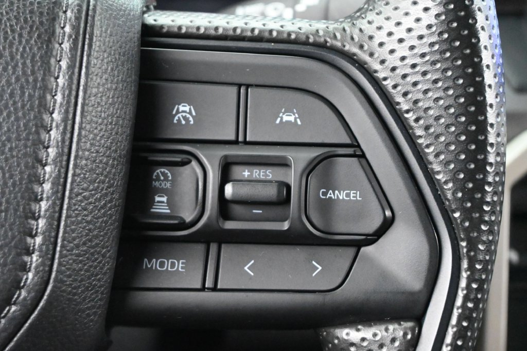 Used 2024 Toyota Tacoma SR5 AWD/4WD image 7