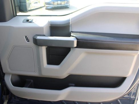 Used 2015 Ford F150 XLT w/ Equipment Group 302A Luxury AWD/4WD image 12